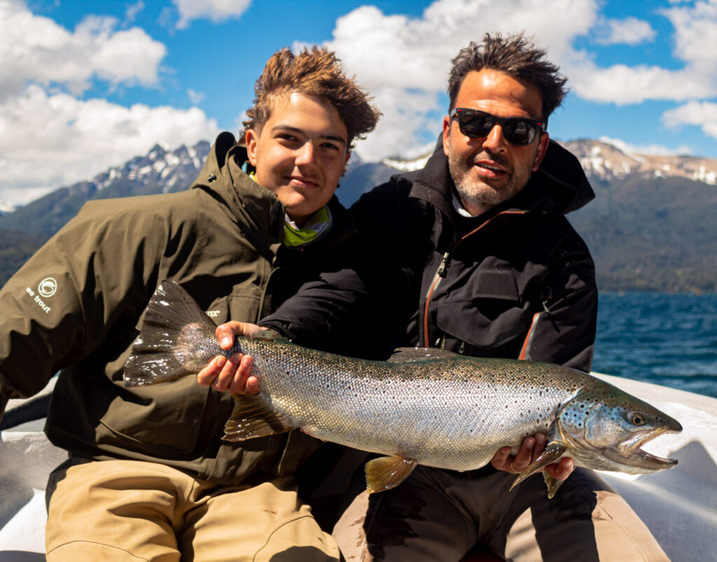 Guided fishing in Villa La Angostura, 2026 season
